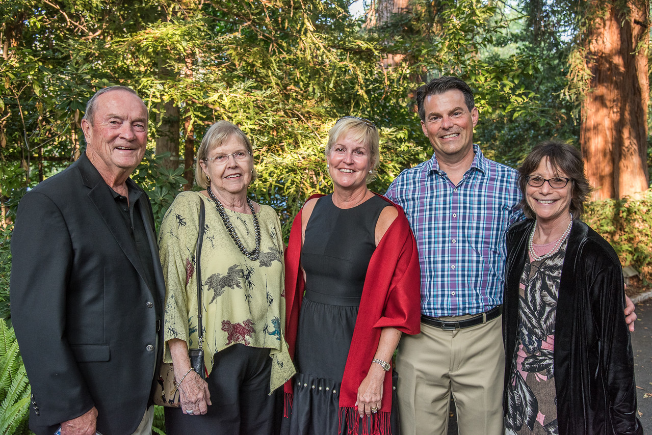 Cosgrove%20Family%20with%20Linda.jpg